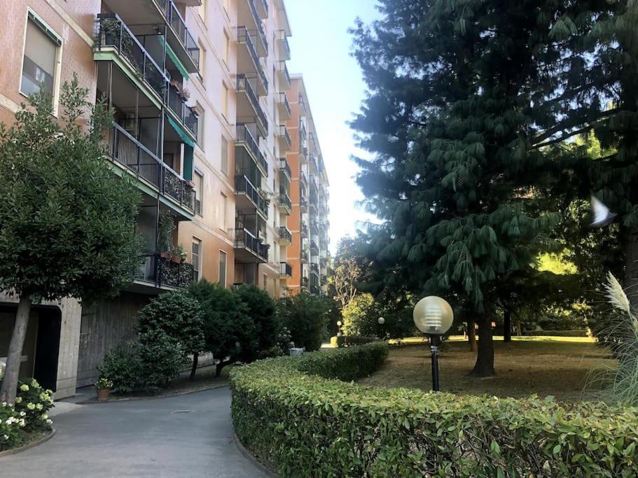 Appartamento Veronica, Per Lavoro E Relax Corsico Bagian luar foto