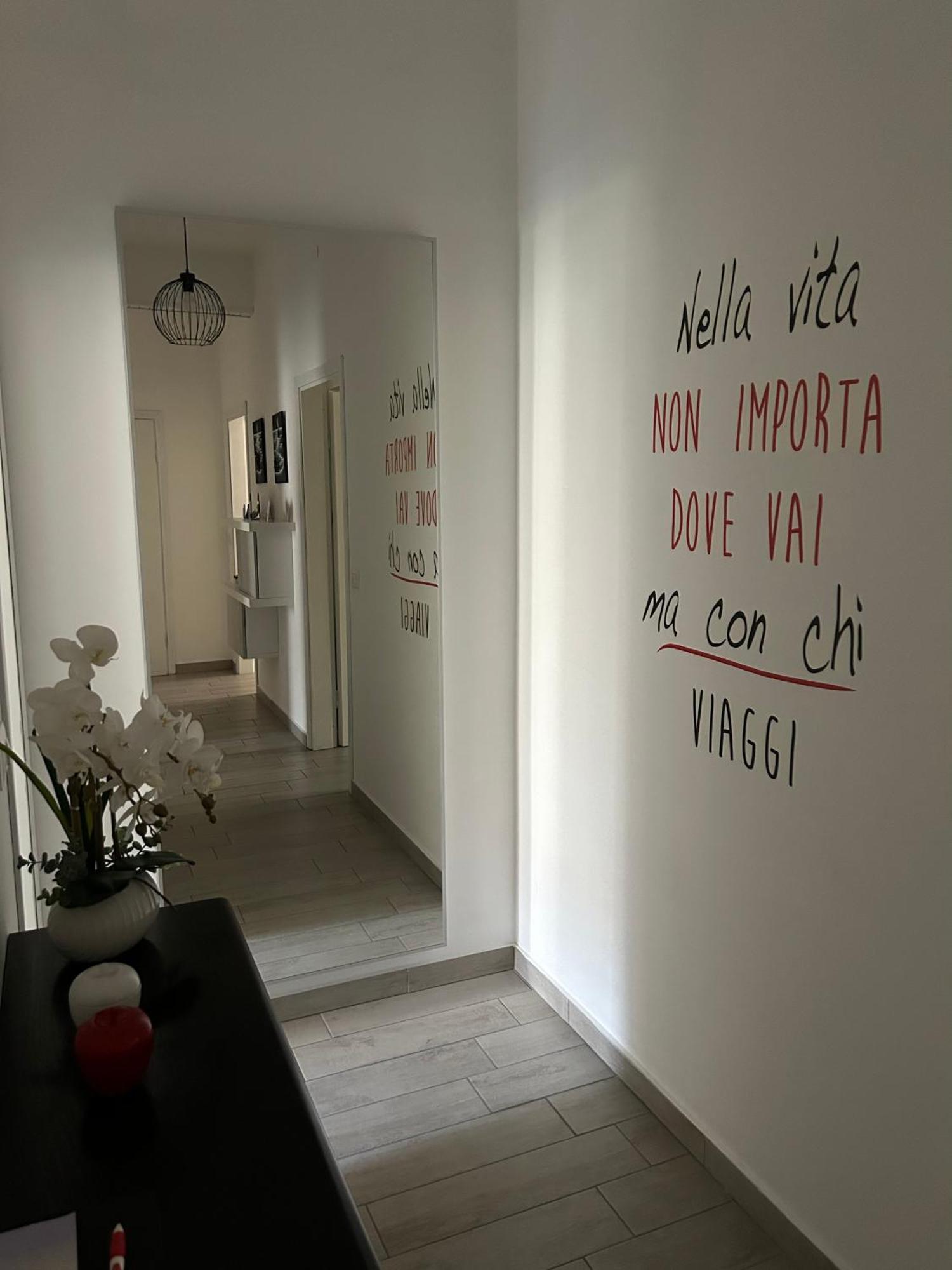 Appartamento Veronica, Per Lavoro E Relax Corsico Bagian luar foto