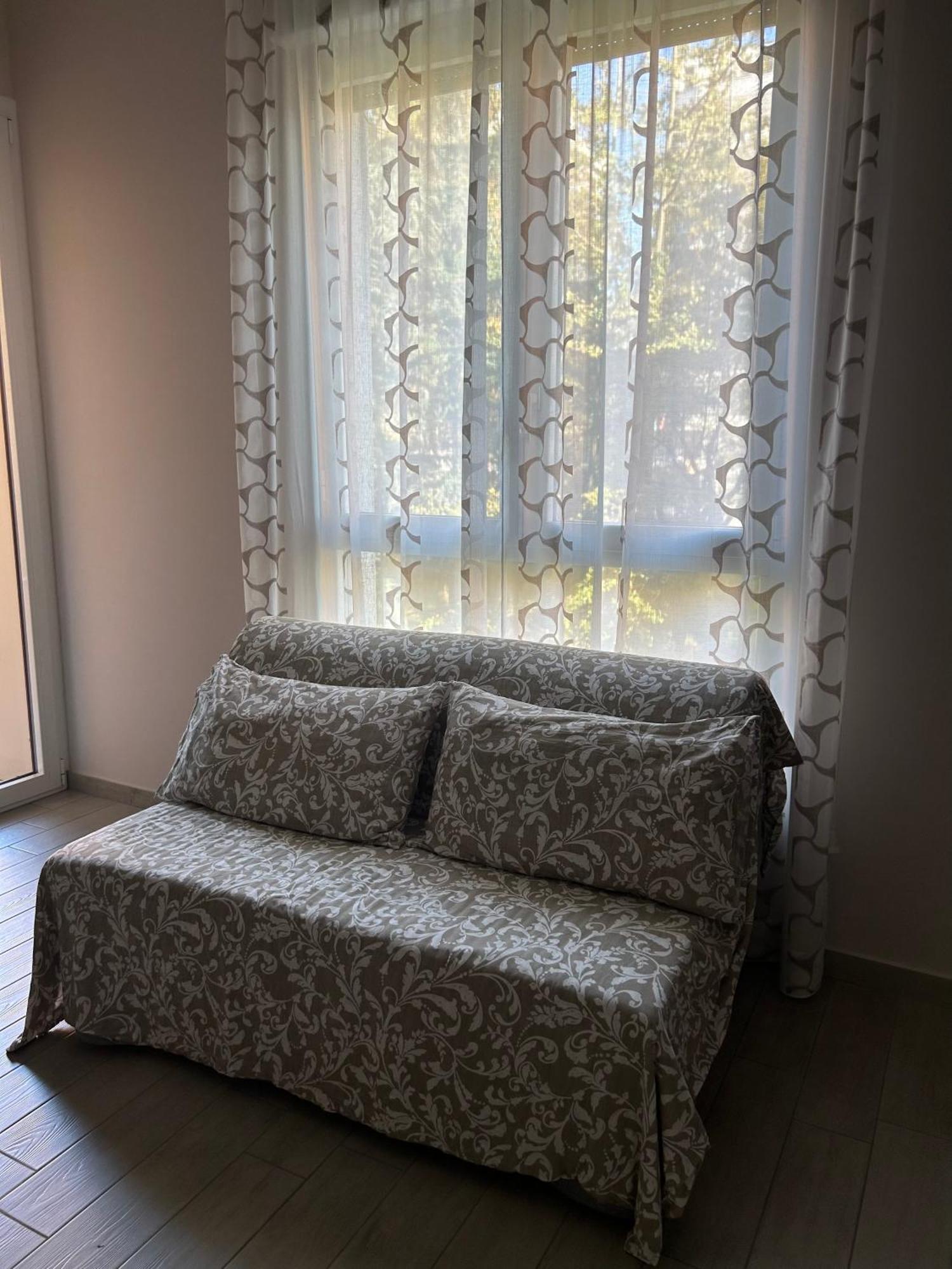 Appartamento Veronica, Per Lavoro E Relax Corsico Bagian luar foto